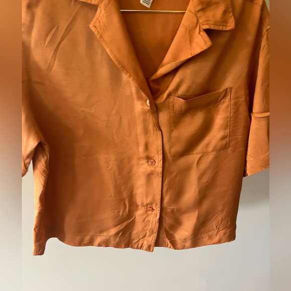 Burnt orange short sleeve button blouse - Picture 3 of 5